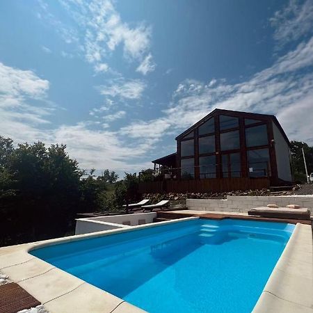 Le Chalet M - Cabana Cu O Panorama De Poveste. Surdesti  Eksteriør bilde