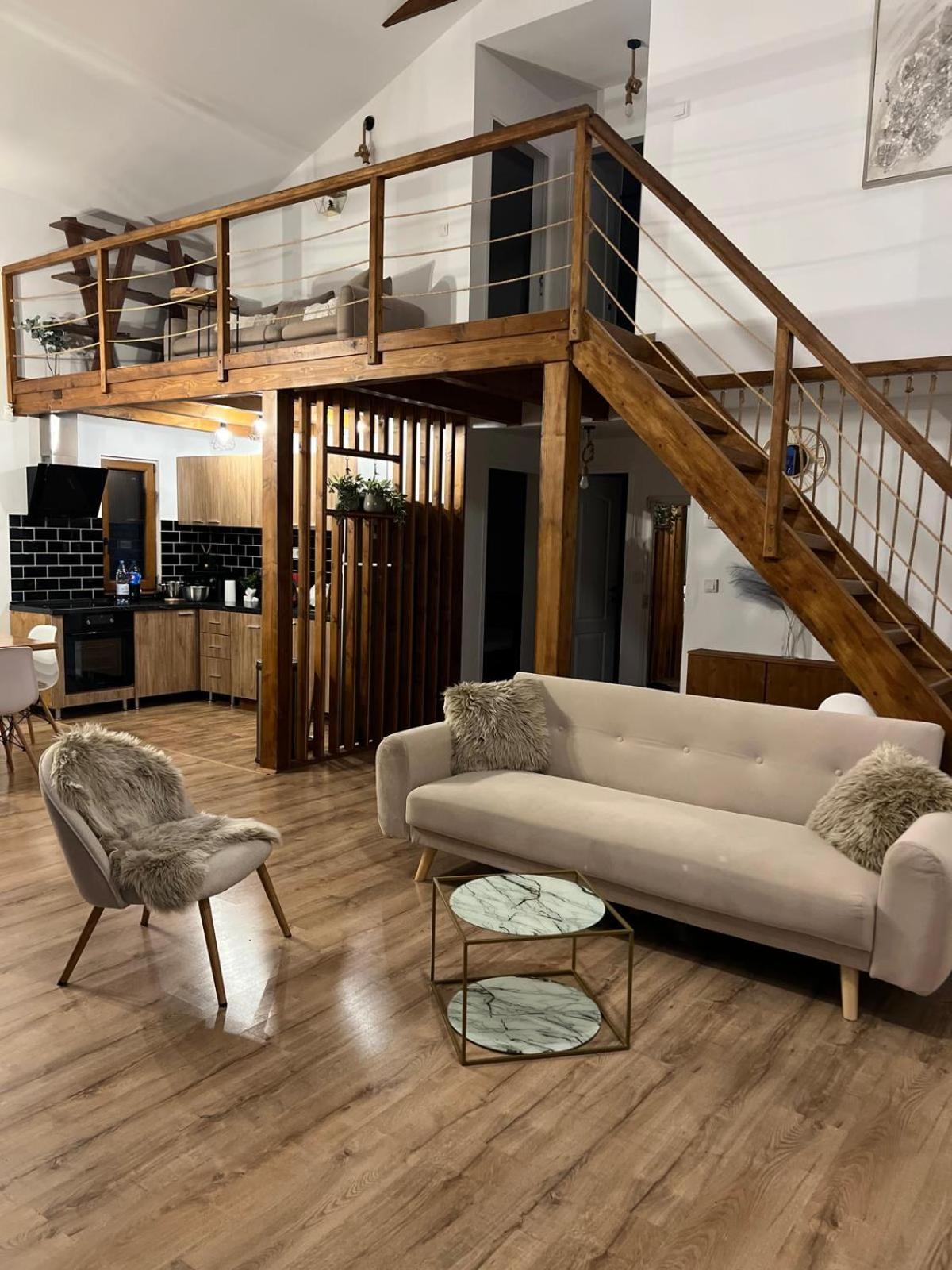 Le Chalet M - Cabana Cu O Panorama De Poveste. Surdesti  Eksteriør bilde