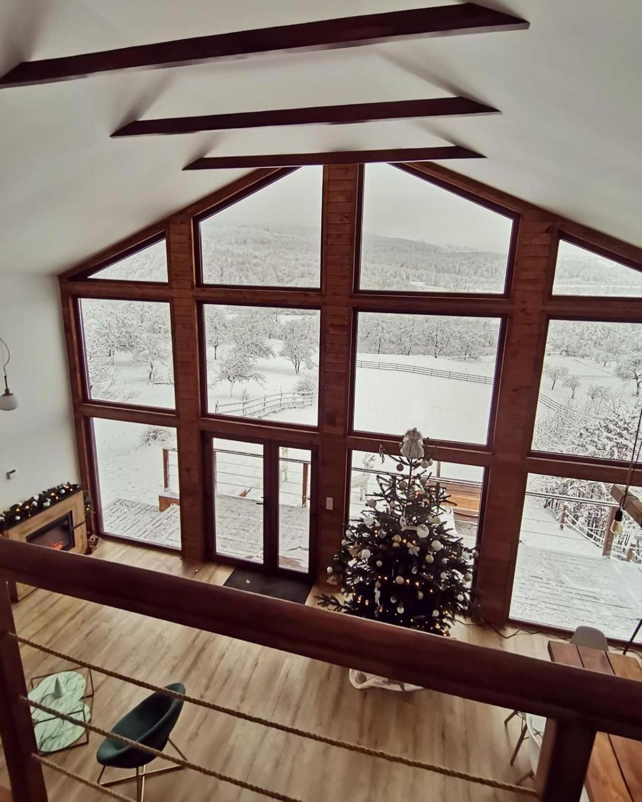Le Chalet M - Cabana Cu O Panorama De Poveste. Surdesti  Eksteriør bilde